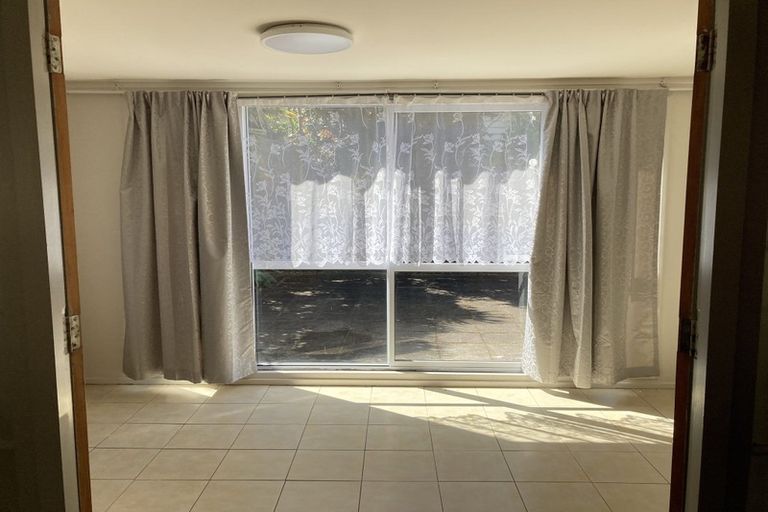 Photo of property in 89 East Coast Road, Castor Bay, Auckland, 0620