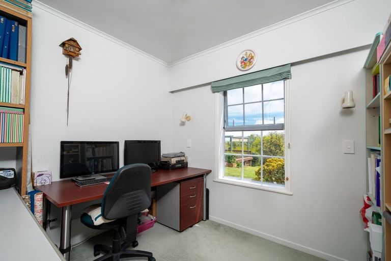 Photo of property in 18 Trig Road, West Harbour, Auckland, 0618