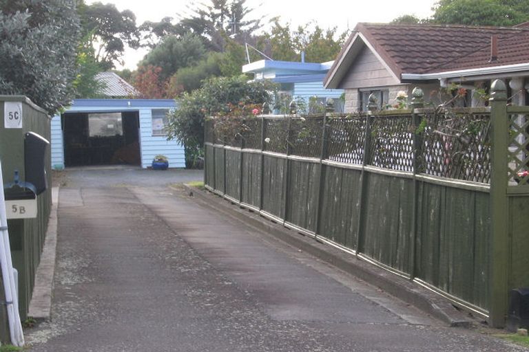 Photo of property in 5b Waimarie Avenue, Paraparaumu, 5032