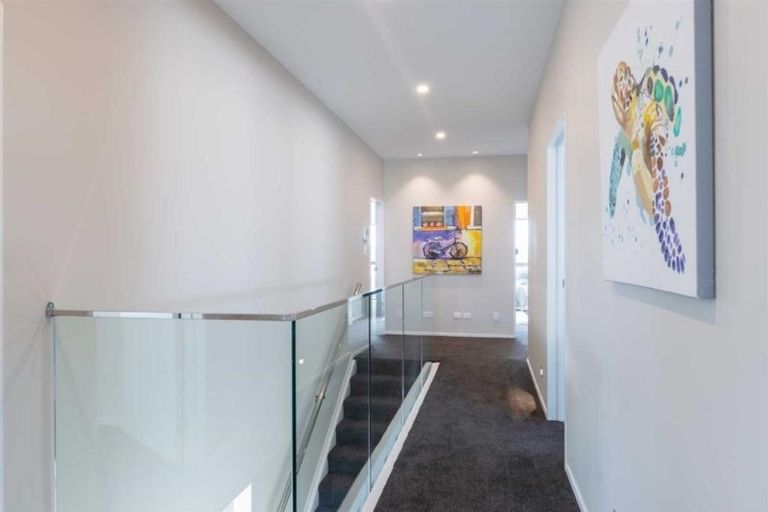 Photo of property in 18 Myland Drive, Hobsonville, Auckland, 0616