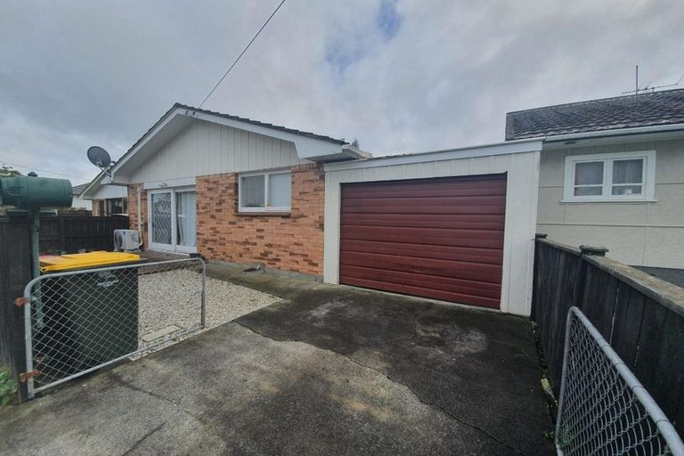 Photo of property in 2/1 Hill Road, Papatoetoe, Auckland, 2025