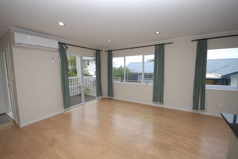 Photo of property in 2/30 Bruce Road, Glenfield, Auckland, 0629