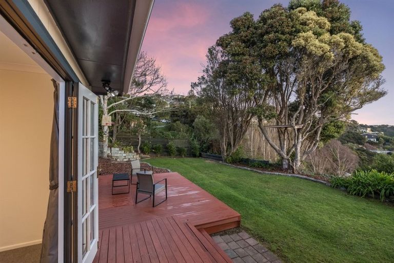 Photo of property in 36 Kiriwai Road, Paremata, Porirua, 5024