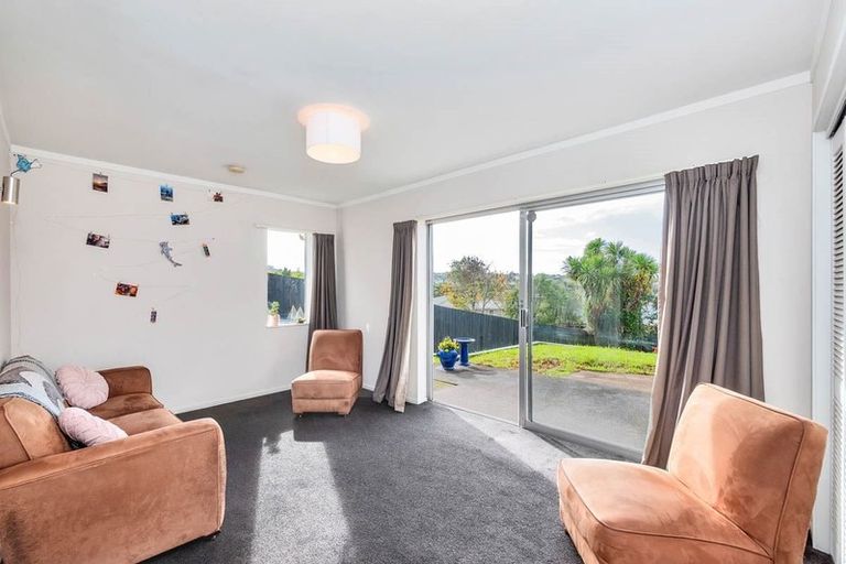 Photo of property in 131 Forrest Hill Road, Forrest Hill, Auckland, 0620