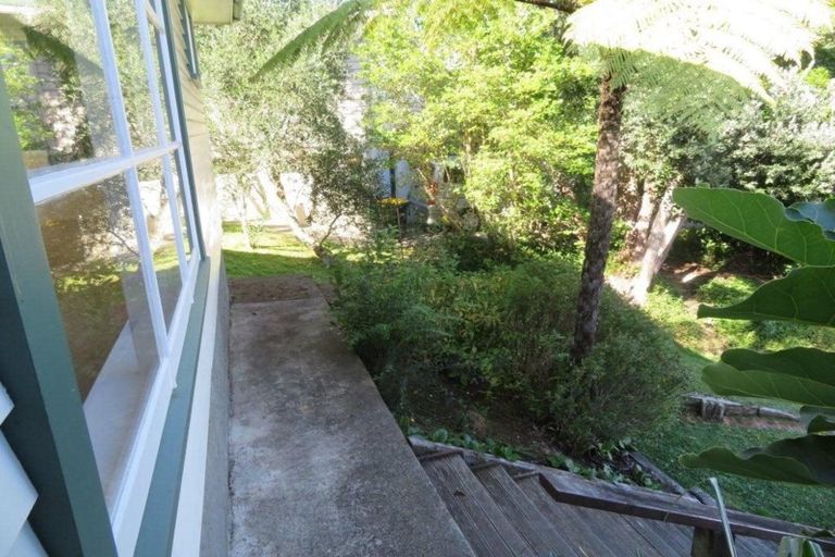 Photo of property in 12 Tui Terrace, Tawa, Wellington, 5028