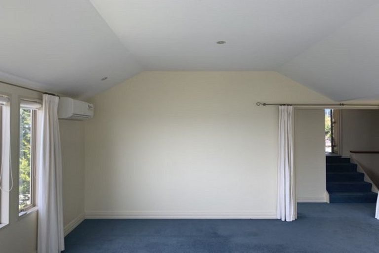 Photo of property in 86 Mount Pleasant Road, Mount Pleasant, Christchurch, 8081