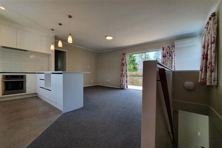 Photo of property in 11 Freyberg Place, Howick, Auckland, 2014