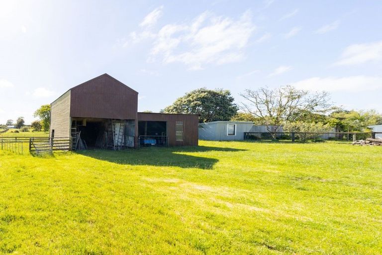 Photo of property in 23 Waitangi Road, Waverley, 4592