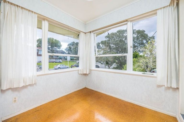 Photo of property in 54 Raleigh Road, Northcote, Auckland, 0627