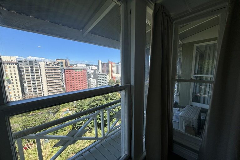 Photo of property in 1/14 Clifton Terrace, Kelburn, Wellington, 6012