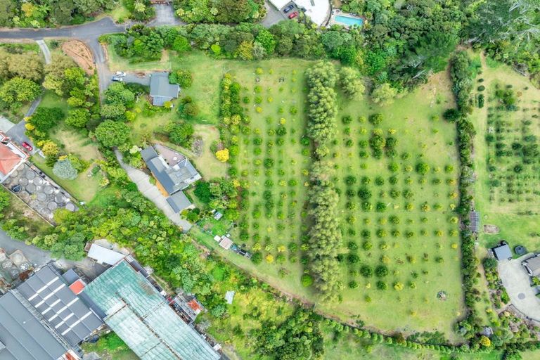 Photo of property in 11 North Way, Titirangi, Auckland, 0604