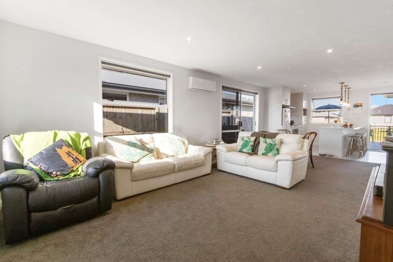 Photo of property in 79 Te Kio Crescent, Papamoa Beach, Papamoa, 3118