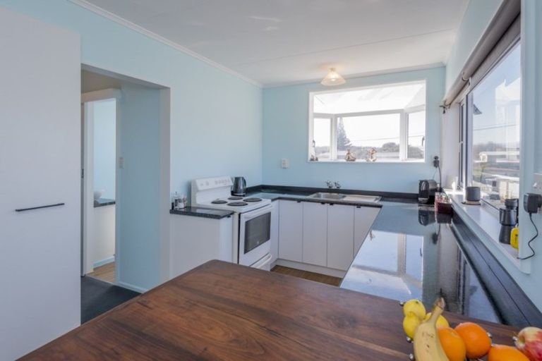 Photo of property in 6 Huia Street, Foxton Beach, Foxton, 4815