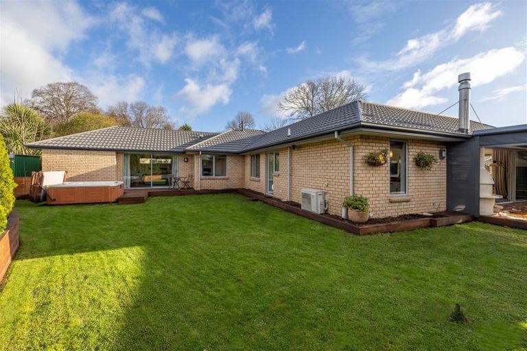 Photo of property in 26 John Campbell Crescent, Hillmorton, Christchurch, 8024