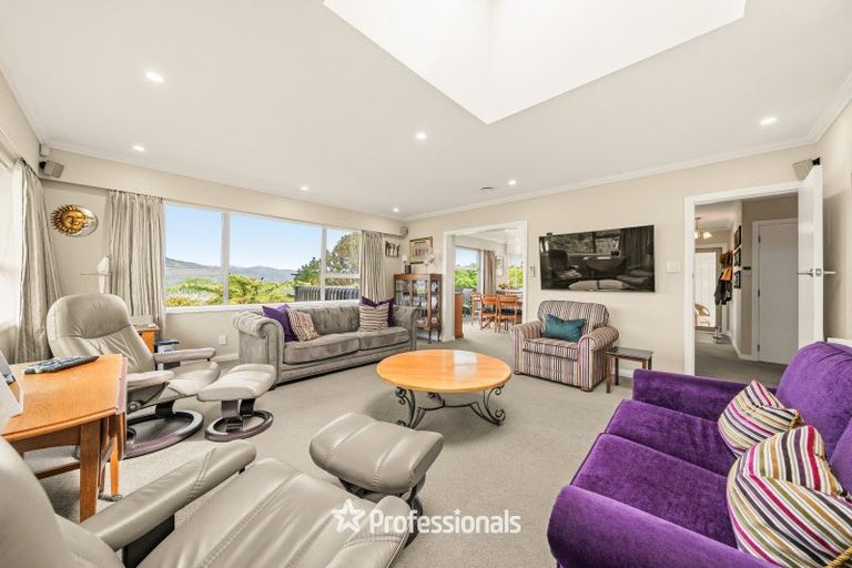 Photo of property in 73 Tirohanga Road, Tirohanga, Lower Hutt, 5010