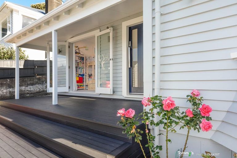 Photo of property in 89 Farnham Street, Mornington, Wellington, 6021