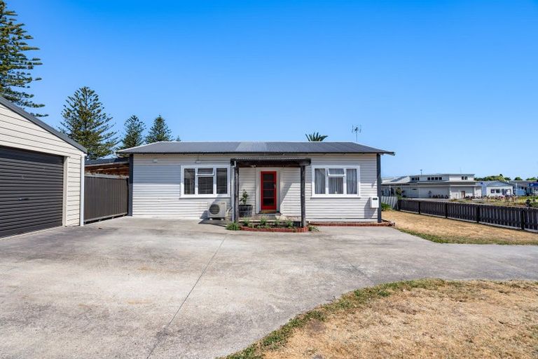 Photo of property in 6 Te Awa Avenue, Te Awa, Napier, 4110