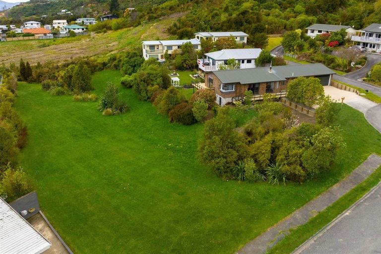 Photo of property in 12 Rimu Terrace, Waikawa, Picton, 7220