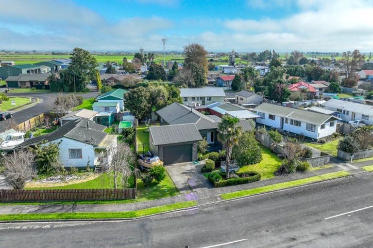 Photo of property in 12 Darlington Street, Ngatea, 3503