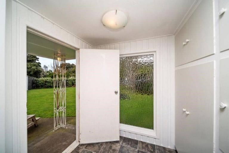 Photo of property in 161 South Road, Hawera, 4610