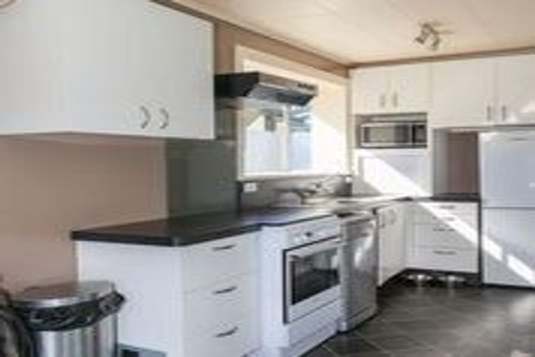 Photo of property in 33 Gorman Street, Macandrew Bay, Dunedin, 9014