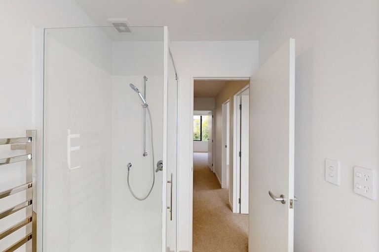 Photo of property in 175a Sutherland Road, Lyall Bay, Wellington, 6022