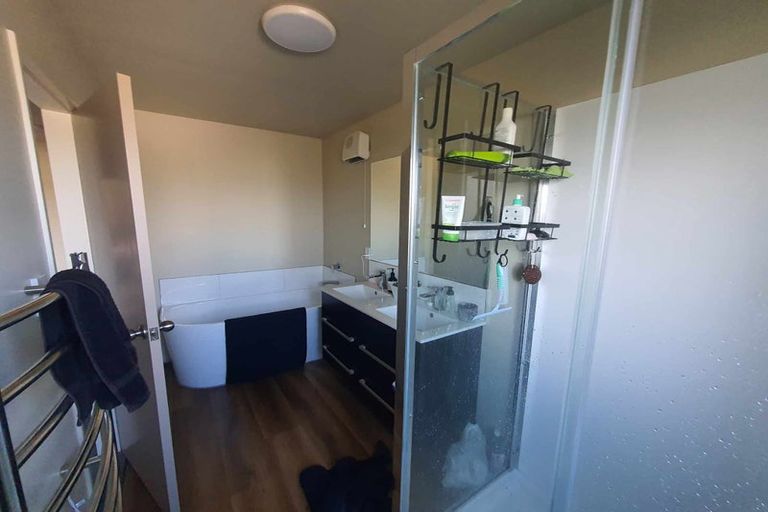 Photo of property in 18 Cathie Place, Karori, Wellington, 6012