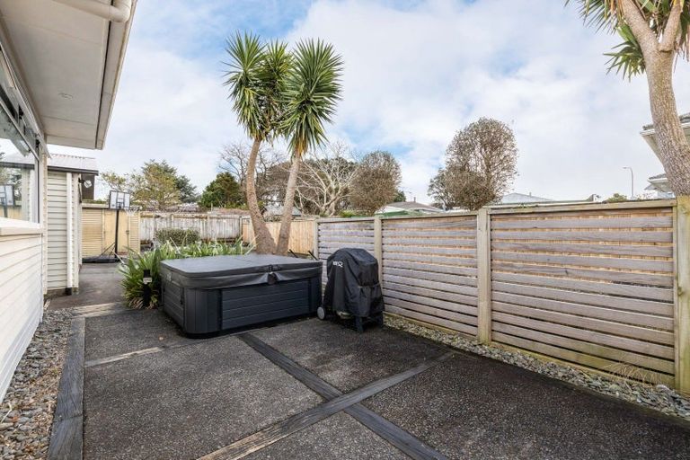 Photo of property in 6 Belair Avenue, Blagdon, New Plymouth, 4310