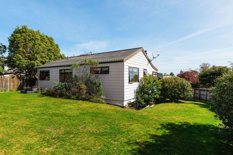 Photo of property in 64 Shepherd Road, Waipahihi, Taupo, 3330