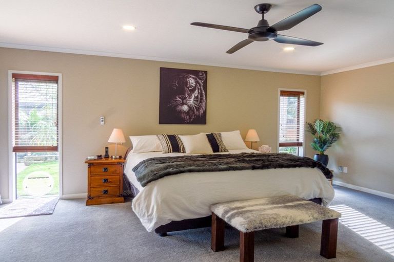 Photo of property in 2 Ohuirehe Road, Coastlands, Whakatane, 3120