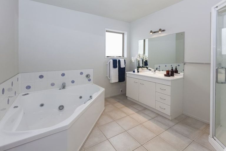 Photo of property in 152 Ilam Road, Ilam, Christchurch, 8041