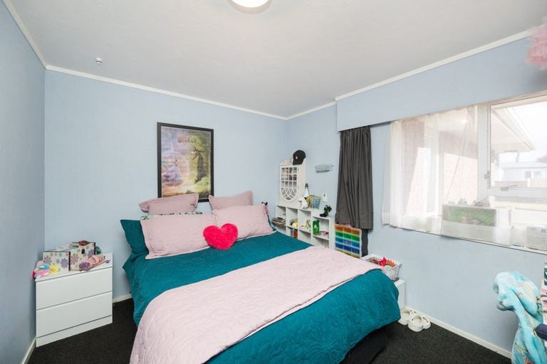 Photo of property in 6 Truscott Grove, Awapuni, Palmerston North, 4412
