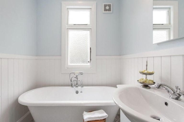 Photo of property in 68 Corson Avenue, Beckenham, Christchurch, 8023