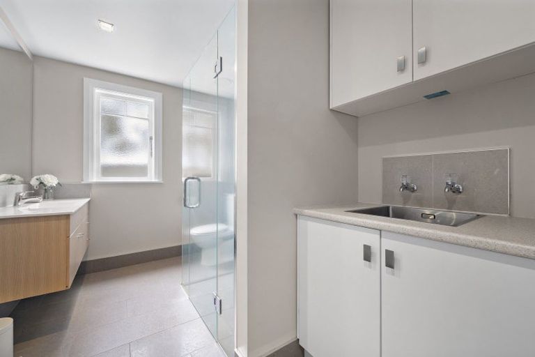 Photo of property in 152 Grafton Road, Roseneath, Wellington, 6011