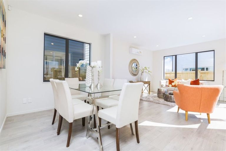 Photo of property in 20 Greenfinch Road, Hobsonville, Auckland, 0616