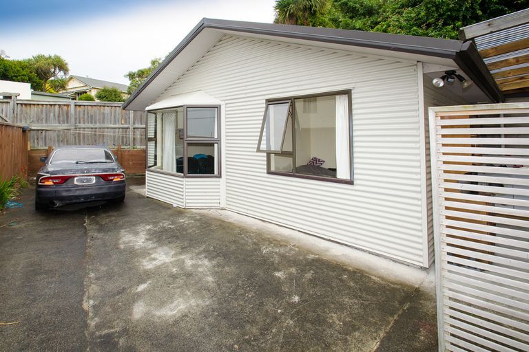 Photo of property in 12 Glen Road, Mornington, Dunedin, 9011