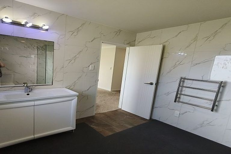 Photo of property in 48 Bur Oak Terrace, Schnapper Rock, Auckland, 0632