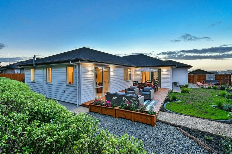 Photo of property in 3 Papaview Road, Papakura, 2110