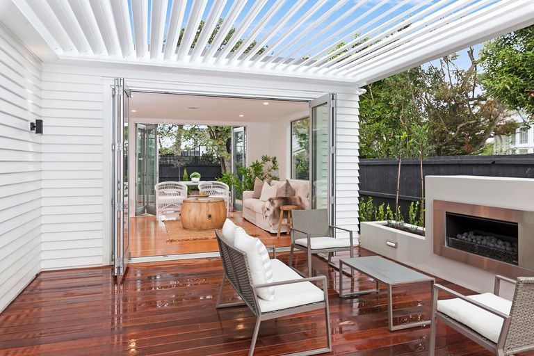 Photo of property in 102 Heaton Street, Merivale, Christchurch, 8052