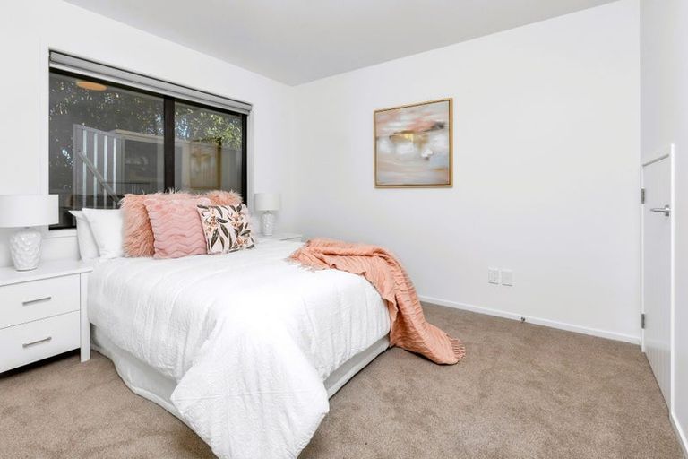 Photo of property in 116 Barbados Way, One Tree Point, 0118