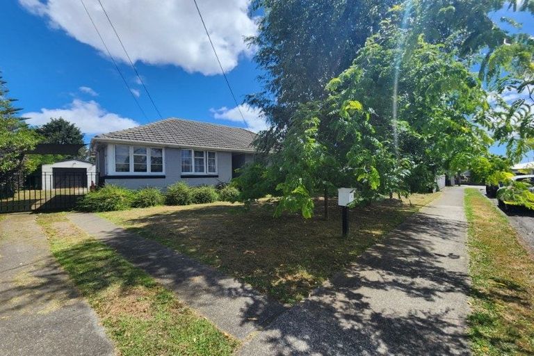 Photo of property in 2 Mahoe Street, Levin, 5510