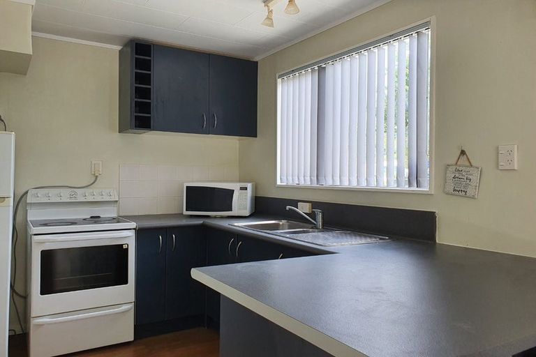 Photo of property in 1/9 Gemstone Drive, Birchville, Upper Hutt, 5018