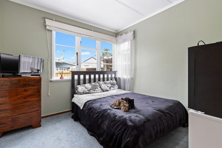 Photo of property in 76 Fairfield Road, Fairfield, Hamilton, 3214