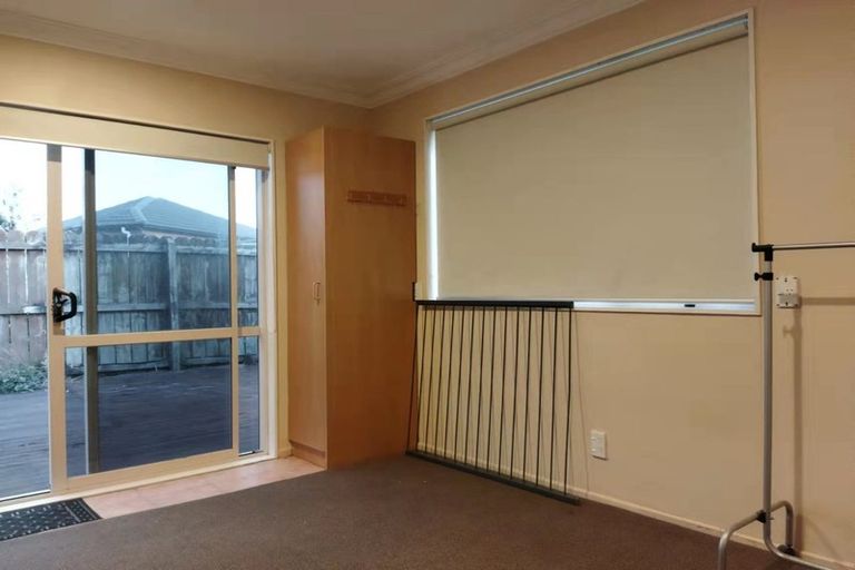 Photo of property in 2 Tullis Place, Burswood, Auckland, 2013