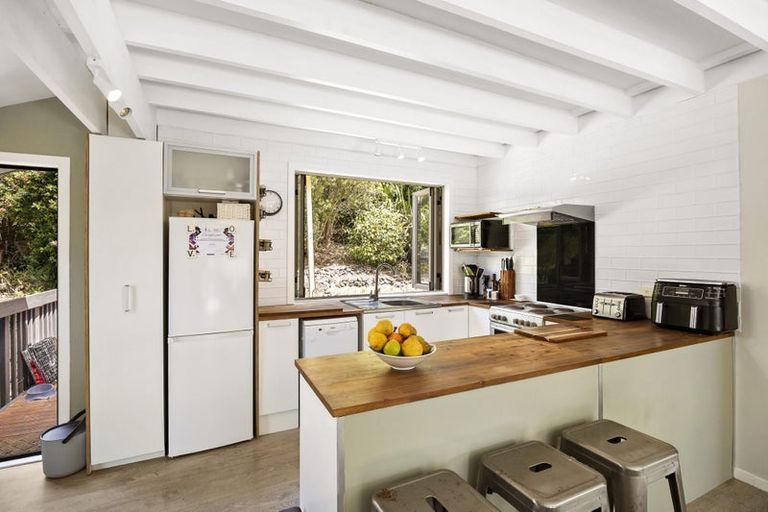 Photo of property in 3/1 Mulberry Place, Glenfield, Auckland, 0629