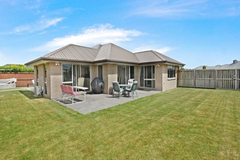 Photo of property in 16 Lynley Drive, West Melton, 7618