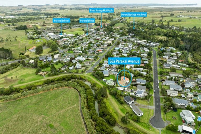 Photo of property in 36a Parakai Avenue, Parakai, 0830