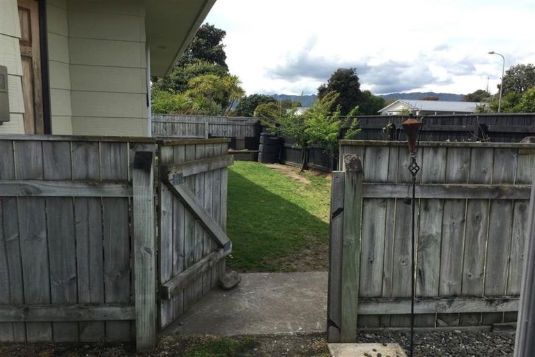 Photo of property in 97 Queens Road, Waikanae Beach, Waikanae, 5036