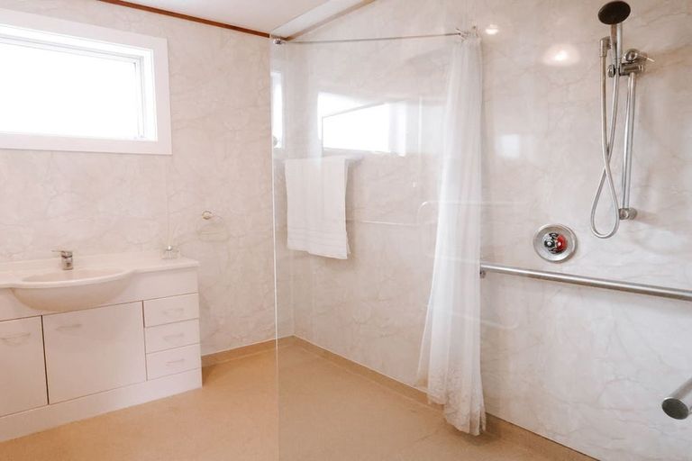 Photo of property in 16 Omapere Street, Dobson, Greymouth, 7805