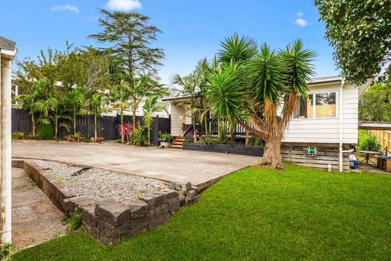 Photo of property in 25 Roseneath Place, Birkdale, Auckland, 0626